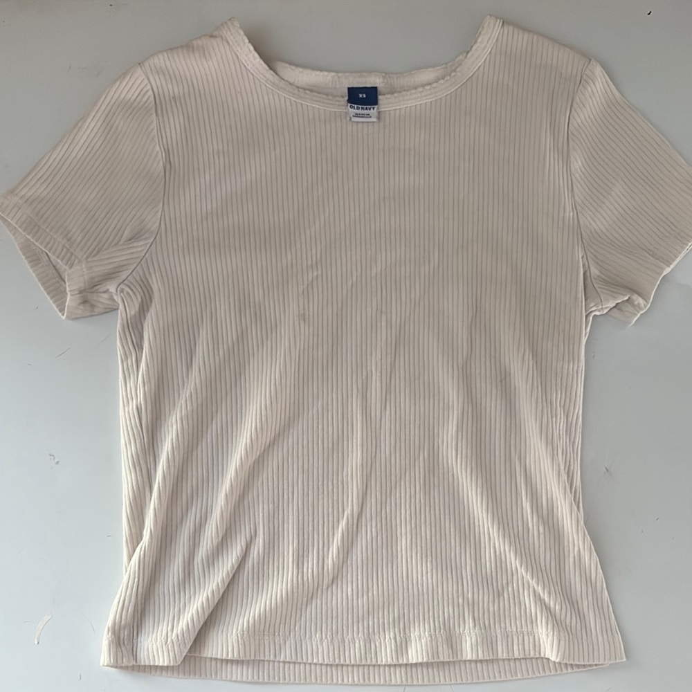 Old Navy Cream Fitted Short Sleeve Tee
